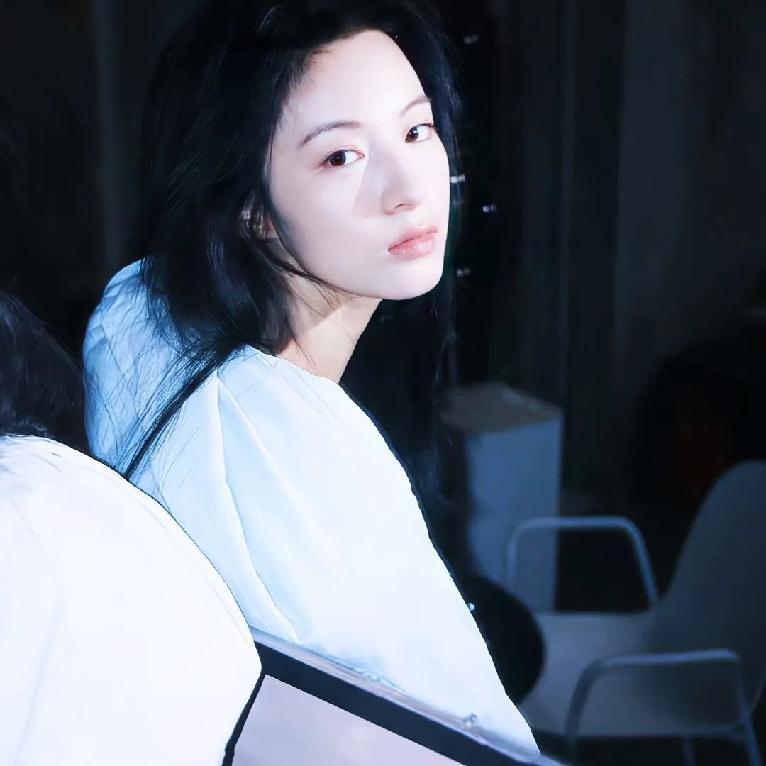 两个世界之间